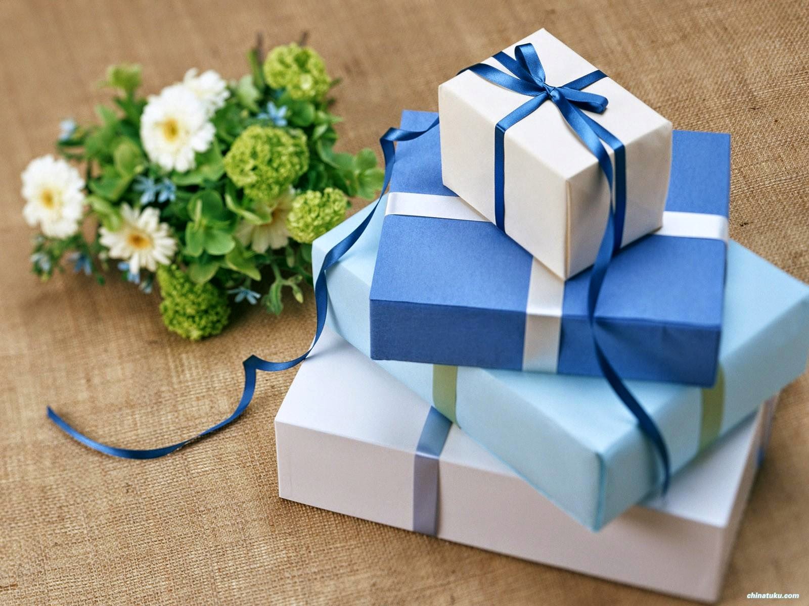 MỪNG ĐẠI LỄ GIẢI PHÓNG MIỀN NAM VÀ QUỐC TẾ LAO ĐỘNG MUA GÌ LÀM QUÀ CHO NGƯỜI THÂN